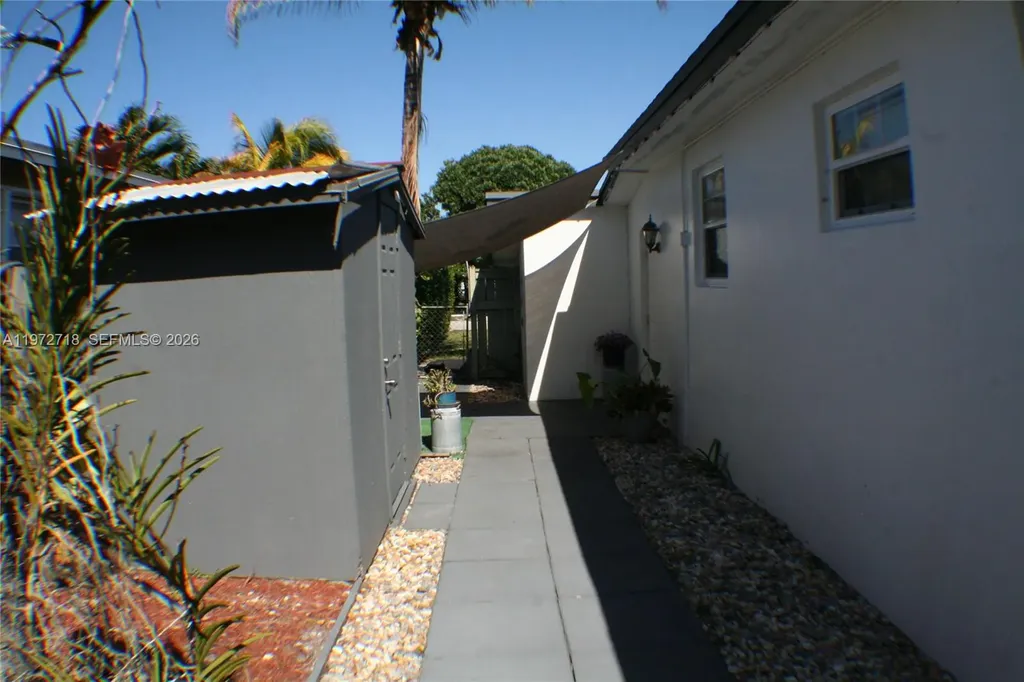 6532 Mayo Street Hollywood FL 33023