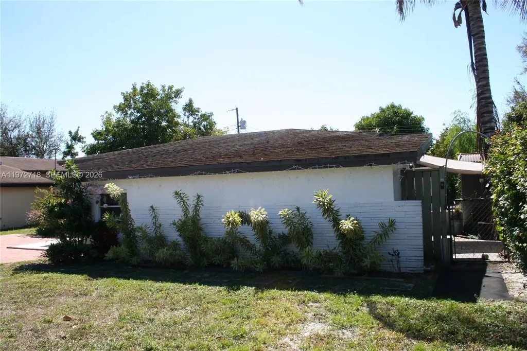 6532 Mayo Street Hollywood FL 33023
