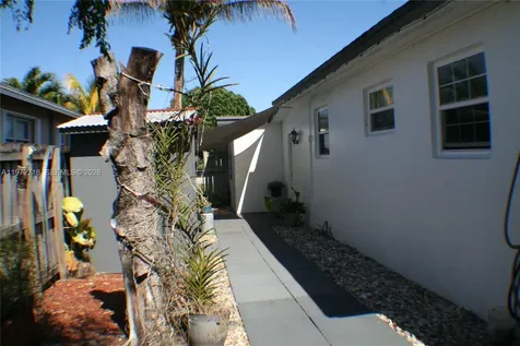 6532 Mayo Street Hollywood FL 33023