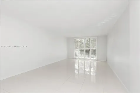 210 Sea View Drive Key Biscayne FL 33149