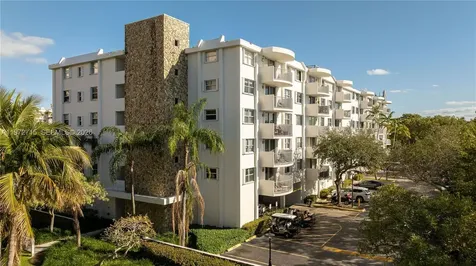 210 Sea View Drive Key Biscayne FL 33149