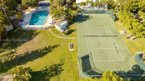 210 Sea View Drive Key Biscayne FL 33149