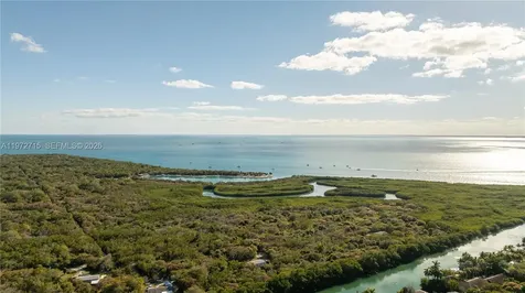 210 Sea View Drive Key Biscayne FL 33149