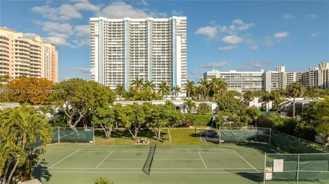 210 Sea View Drive Key Biscayne FL 33149