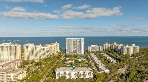 210 Sea View Drive Key Biscayne FL 33149