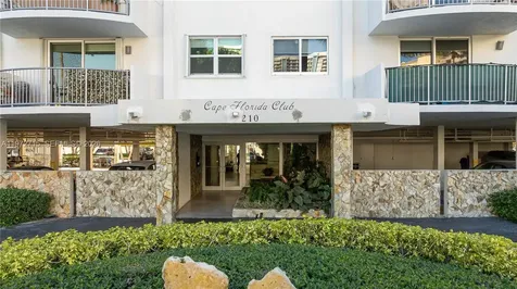 210 Sea View Drive Key Biscayne FL 33149