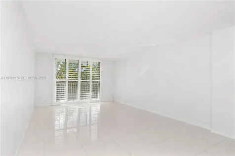 210 Sea View Drive Key Biscayne FL 33149