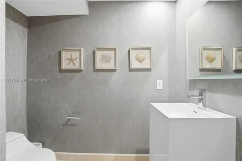 5801 Collins Avenue Miami Beach FL 33140