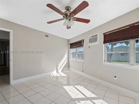7504 NW 70th Avenue Tamarac FL 33321