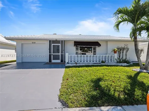 7504 NW 70th Avenue Tamarac FL 33321
