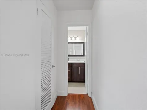 7504 NW 70th Avenue Tamarac FL 33321