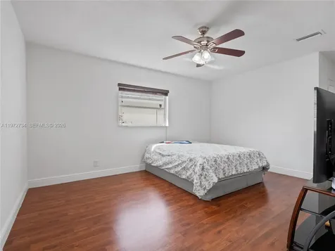 7504 NW 70th Avenue Tamarac FL 33321