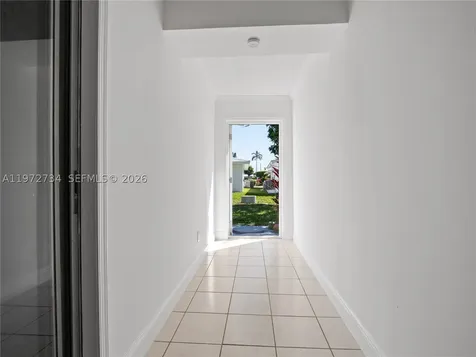 7504 NW 70th Avenue Tamarac FL 33321