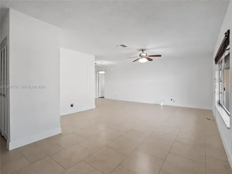 7504 NW 70th Avenue Tamarac FL 33321