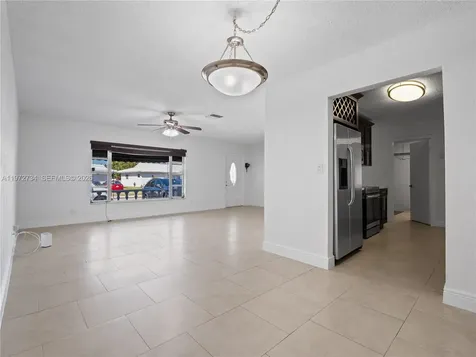 7504 NW 70th Avenue Tamarac FL 33321