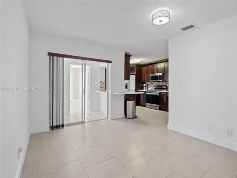 7504 NW 70th Avenue Tamarac FL 33321