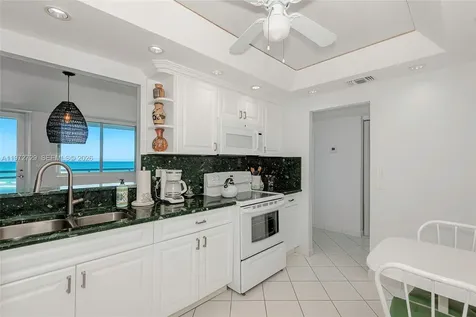 7135 Collins Avenue Miami Beach FL 33141