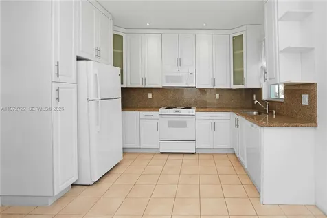 1521 Seagrape Way Hollywood FL 33019