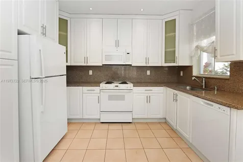 1521 Seagrape Way Hollywood FL 33019