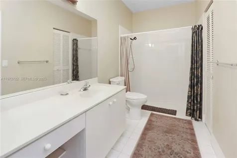 1521 Seagrape Way Hollywood FL 33019