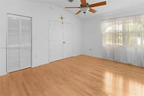 1521 Seagrape Way Hollywood FL 33019