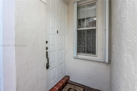 1521 Seagrape Way Hollywood FL 33019