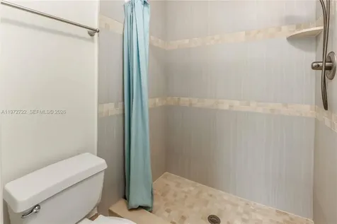 1521 Seagrape Way Hollywood FL 33019