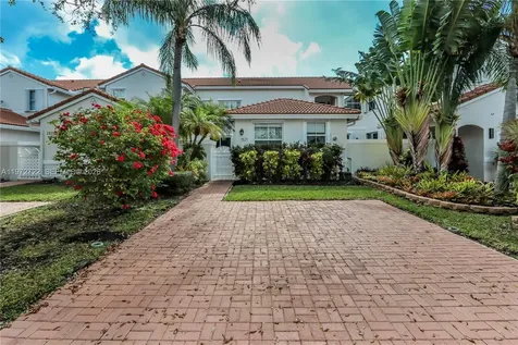 1521 Seagrape Way Hollywood FL 33019