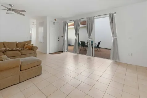 1521 Seagrape Way Hollywood FL 33019