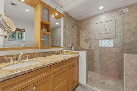 9475 SW 70th Street Miami FL 33173