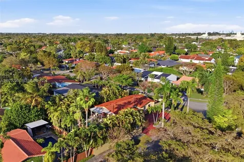 9475 SW 70th Street Miami FL 33173