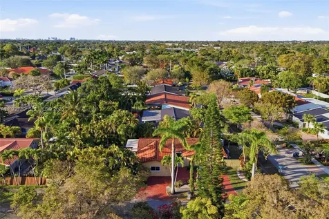 9475 SW 70th Street Miami FL 33173