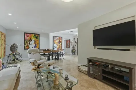 9475 SW 70th Street Miami FL 33173