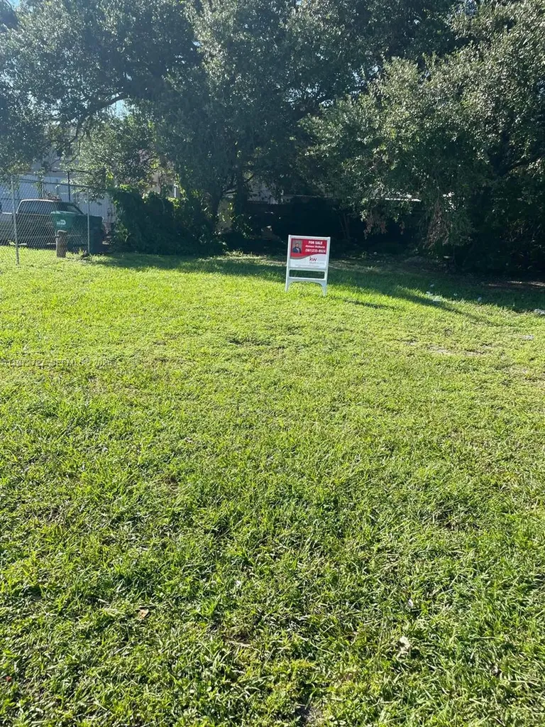 3066 NW 46th Street Miami FL 33142