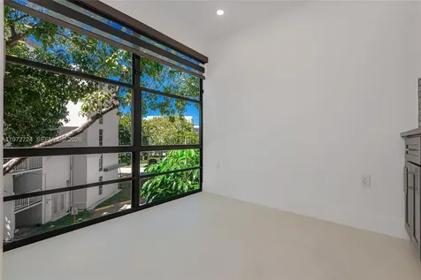 17620 Atlantic Boulevard Sunny Isles Beach FL 33160