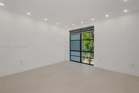 17620 Atlantic Boulevard Sunny Isles Beach FL 33160
