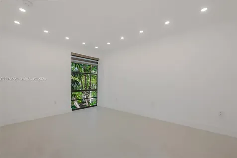 17620 Atlantic Boulevard Sunny Isles Beach FL 33160