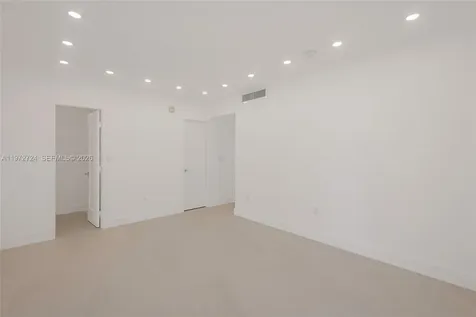 17620 Atlantic Boulevard Sunny Isles Beach FL 33160