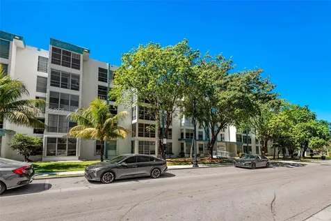 17620 Atlantic Boulevard Sunny Isles Beach FL 33160