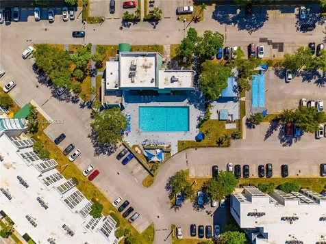 17620 Atlantic Boulevard Sunny Isles Beach FL 33160