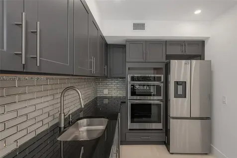 17620 Atlantic Boulevard Sunny Isles Beach FL 33160