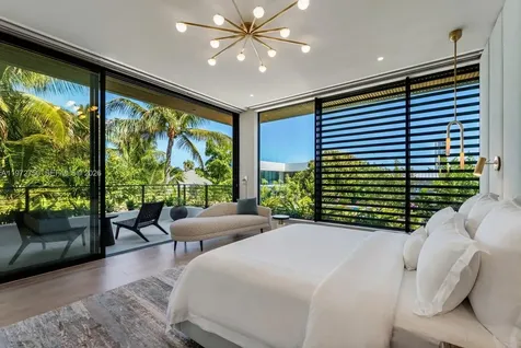 2145 Meridian Avenue Miami Beach FL 33139