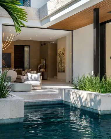 2145 Meridian Avenue Miami Beach FL 33139