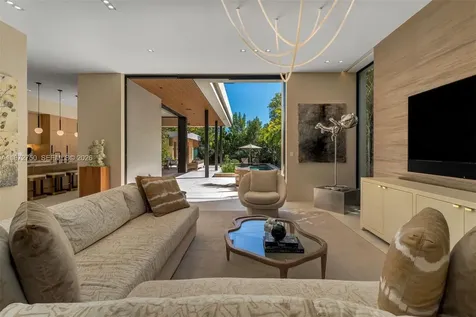 2145 Meridian Avenue Miami Beach FL 33139