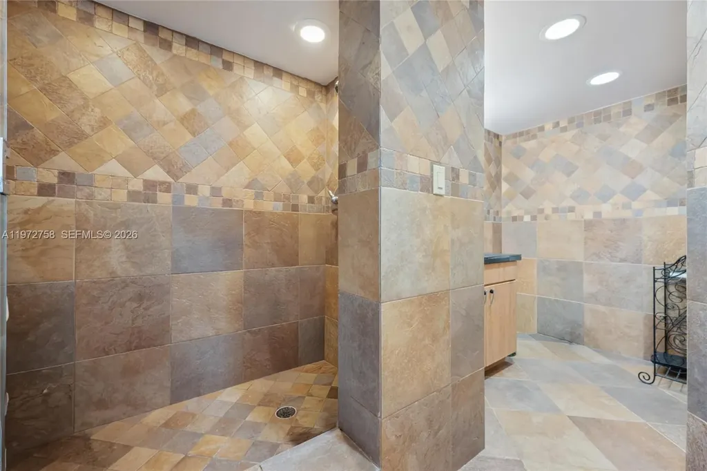 2200 S Ocean Lane Fort Lauderdale FL 33316