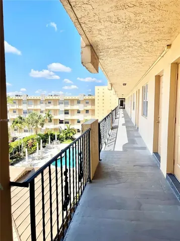 2145 Pierce Street Hollywood FL 33020