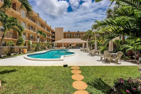 2145 Pierce Street Hollywood FL 33020