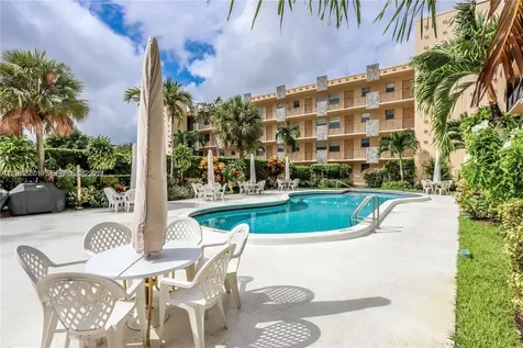 2145 Pierce Street Hollywood FL 33020