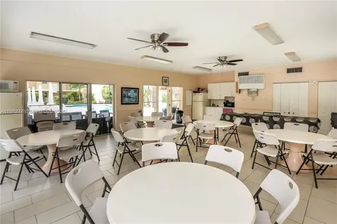 2145 Pierce Street Hollywood FL 33020