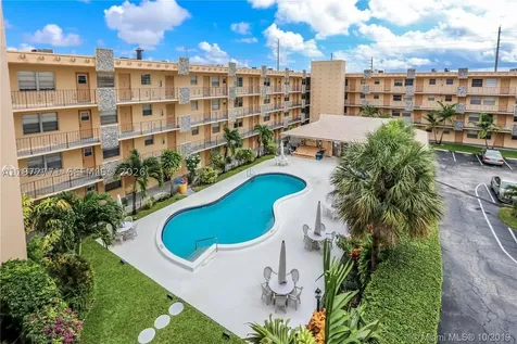 2145 Pierce Street Hollywood FL 33020